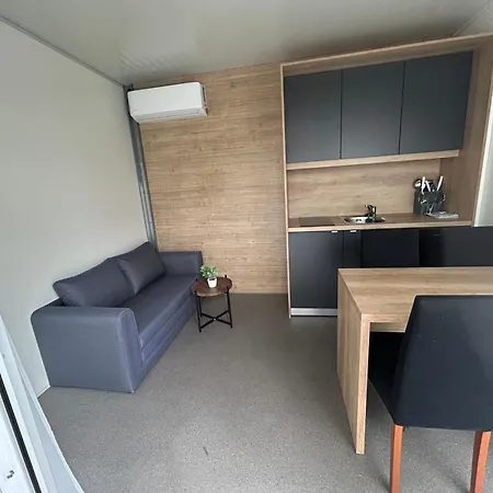 Tiny Homes Smarna Apartment
